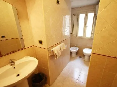 ホテル Zara ナポリ