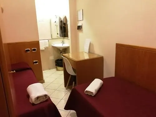 Hotel Zara 2*