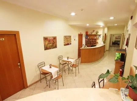 酒店 扎拉那不勒斯酒店 2*